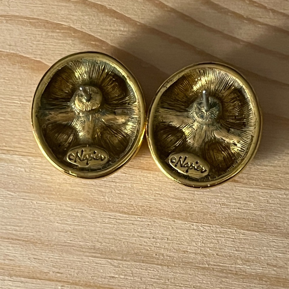Vintage signed Napier pierced earrings - Picture 6 of 8